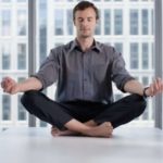 cover-r4x3w1000-578ef3c0c7140-le-yoga-au-bureau